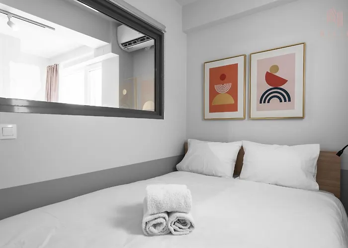 Big Apple, Nilie Hospitality Mgmt